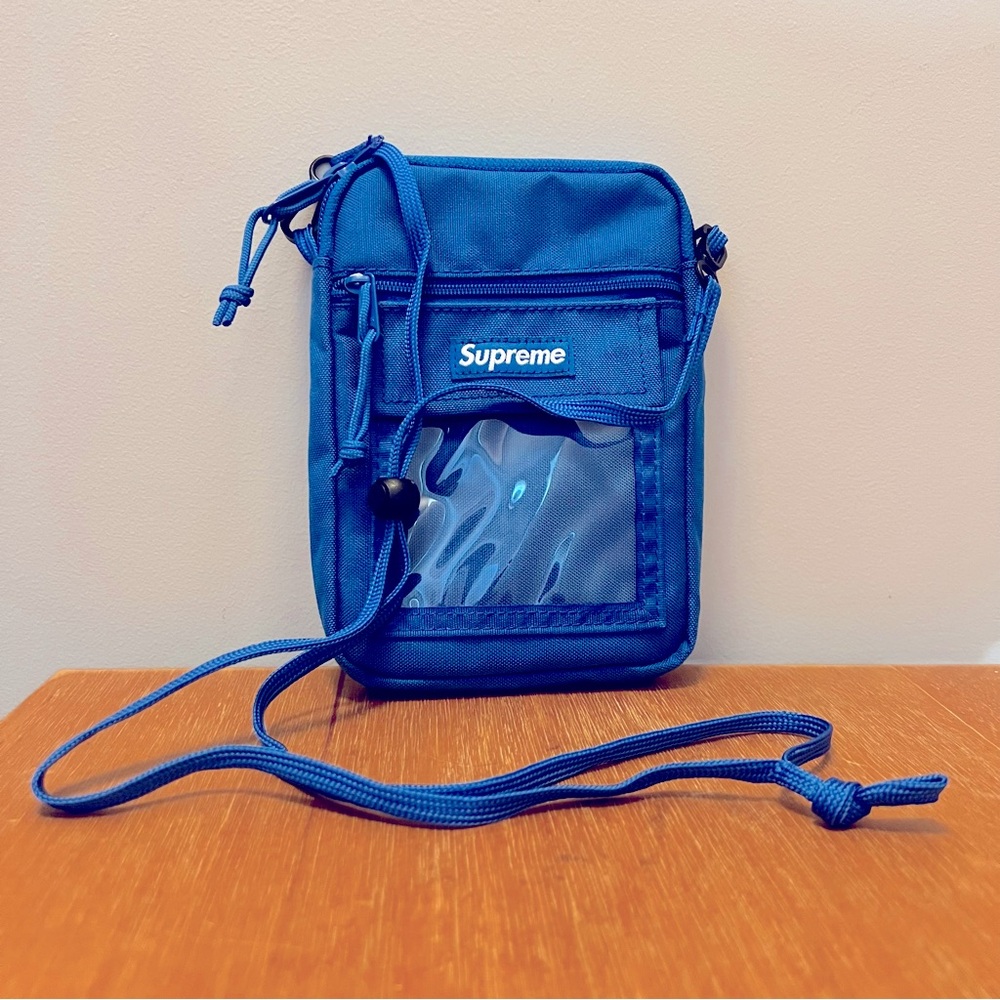 NWOT Supreme SS19 Utility Bag, blue, plus 4 Supreme stickers.